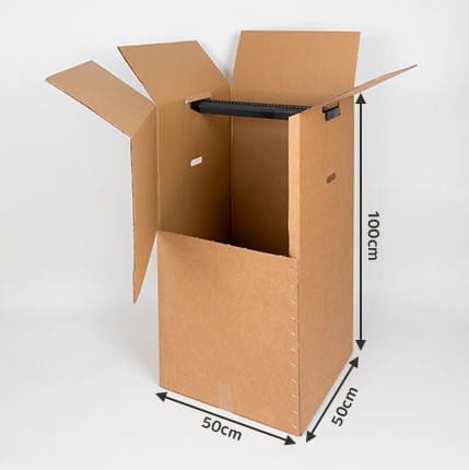 Carton penderie avec tringle